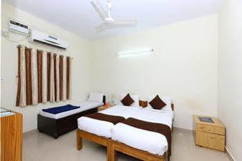 Capital O 10546 Parkway Inn Chennai Exteriör bild