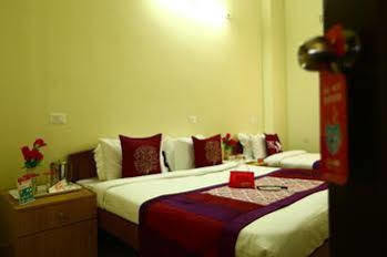Capital O 10546 Parkway Inn Chennai Exteriör bild